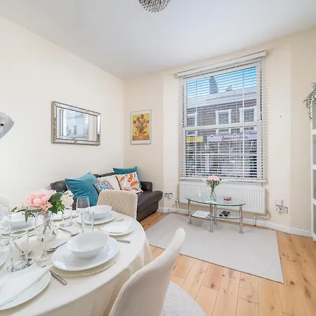 Notting Hill & Hyde Park, Prime Location, Cozy 2-3 Bed Apartment, Close To Kensington Palace & Oxford St,1 Minute To Tube London Exterior photo