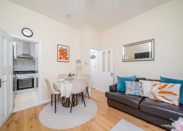 Charming & Modern Apartment, Heart Of Notting Hill, Prime Location, Close To Kensington Palace & Oxford Street