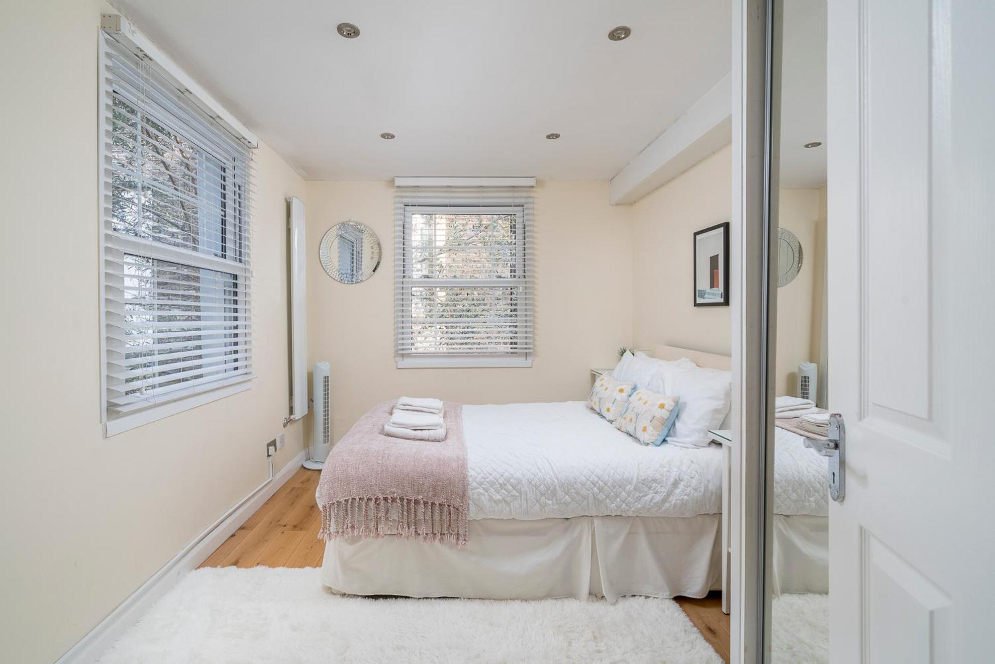 Notting Hill & Hyde Park, Prime Location, Cozy 2-3 Bed Apartment, Close To Kensington Palace & Oxford St,1 Minute To Tube Apartamento *
