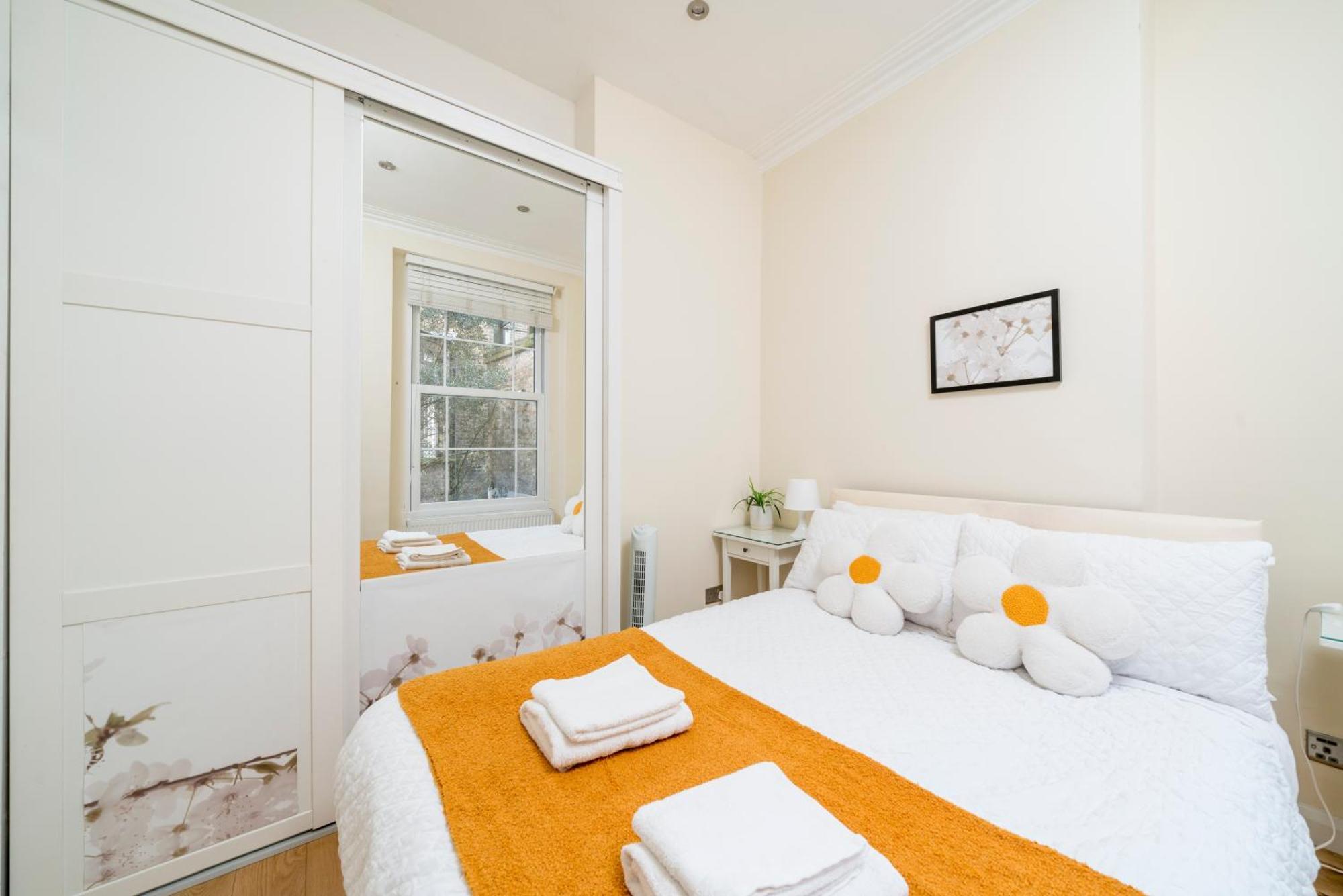 Apartamento Notting Hill & Hyde Park, Prime Location, Cozy 2-3 Bed Apartment, Close To Kensington Palace & Oxford St,1 Minute To Tube Londres